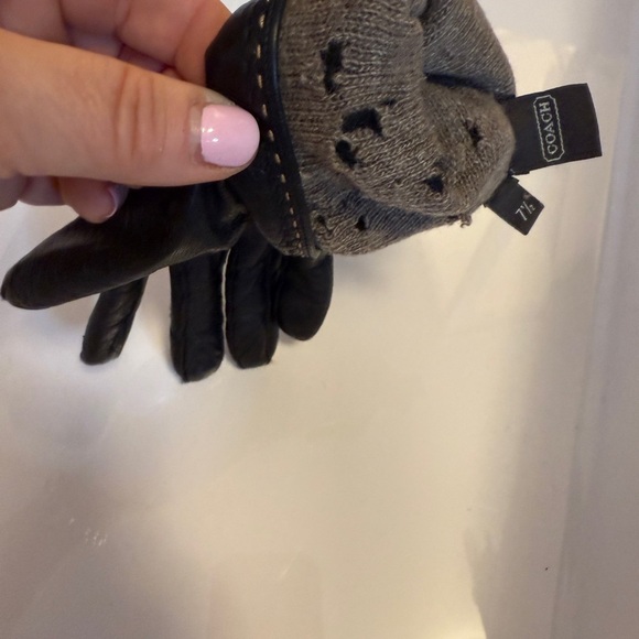 Coach Gloves Women’s Size 7.5 Black Leather - Picture 5 of 5